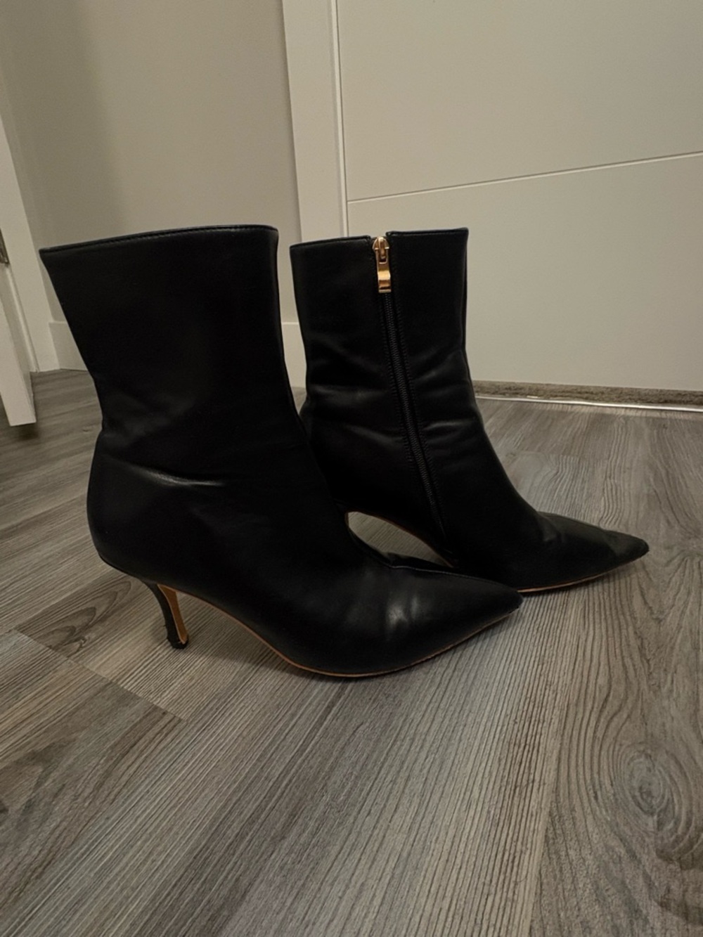 Snakeskin Pointed Toe Heeled Booties